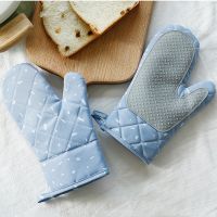 2pcs Microwave Glove Houshold Non-slip Cotton BBQ Oven Mitts Baking Gloves Heat Resistant Kitchen Potholders Silicone Oven Mitts