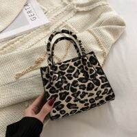 【CC】 Leopard Printing Crossbody Small Top-handle Handbags Woolen Shoulder Female Messenger