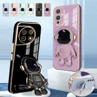 Astronaut Holder Luxury Plating Case On For Oneplus 11 10 9 Pro 10T 5g 8T ACE 2 2v Silicone Stand Cover One Plus 10R 11R 9R 9RT