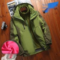 【】Spot Outdoor Shell Jacket Jacket Male and Female Three in One Detachable Two-Piece Fleece-Lined Thickened Mountaineering Jacket Customizable