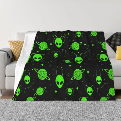 （in stock）Amazing green alien universe Amazing universe and stars Throwing blankets Duvet bedspread mattress bedspread（Can send pictures for customization）