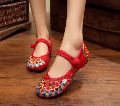 Veowalk Handmade Women Chinese Old Peking Shoes Buddhism Totem Embroidered Ballet Flats Ladies Casual Cotton Fabric Dance Shoes