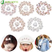 BGBGFMN 10PCS งานฝีมือ DIY คริสตัล รูปดอกไม้ กิ๊บติดผมไข่มุก คลิปหนีบหมวก ปุ่ม Rhinestone กระดุมมุก