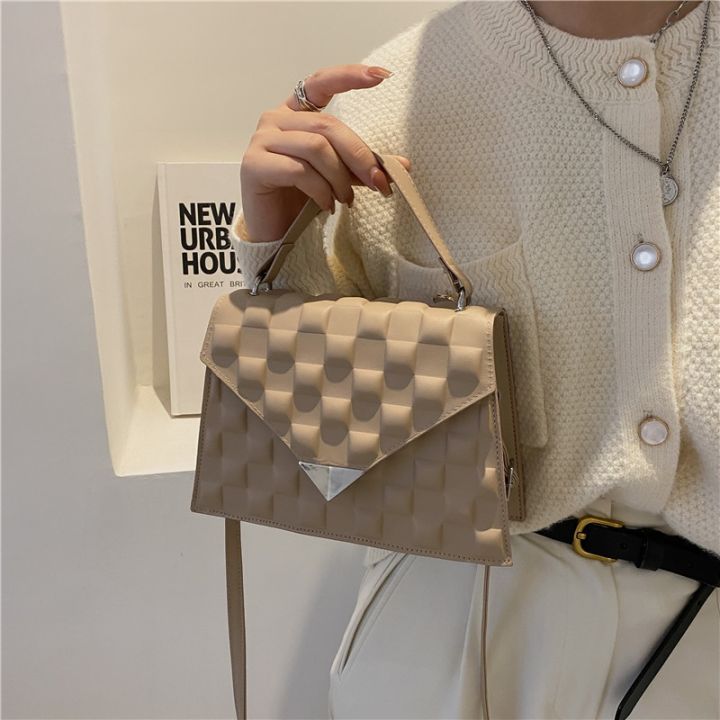 cod-shangxin-womens-2023-korean-fashion-embossed-triangular-flip-small-messenger