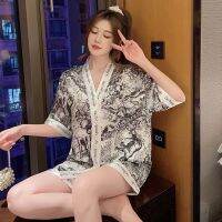 เสื้อผ้าแฟชั่นสำหรับสุภาพสตรี Sense of summer short sleeve cardigan senior ice silk pajamas women 2022 new ice silk pajamas two-piece thin big yards