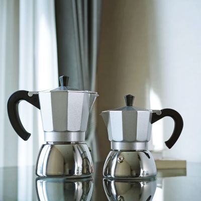 (4cup/6cup) เครื่องชงกาแฟ  กาต้มกาแฟ มอคค่าพอท ฐานสแตนเลส Stainless Moka Pot ใช้ได้กับเตาแก๊ส, เตาไฟฟ้า และเตาแม่เหล็กไฟฟ้า (สีเงิน)