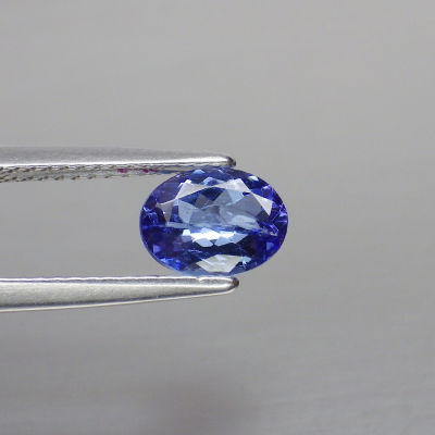 พลอย แทนซาไนท์ ธรรมชาติ แท้ ( Natural Tanzanite ) หนัก 1.14 กะรัต