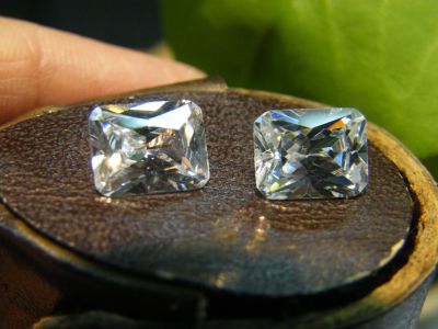 คิวบิกเซอร์โคเนีย เพชรรัสเซีย Cubic Zirconia รูปสี่เหลี่ยม สีขาว  WHITE American diamond stone OCTAGON 9X7MM  WHITE ( 2 PCS เม็ด )