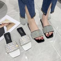 Summer Luxury Women Designer Slides Fashion Rhinestone Rivets Flat Heels Beach Slippers Bling Ladies Elegant Shoes Plus Size