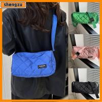 SHENGZU สีทึบทึบ กระเป๋าสะพายไหล่บุนวม จุได้มาก เบาะผ้าฝ้ายขนเป็ด กระเป๋า Crossbody ลำลองแบบสบายๆ กระเป๋าโท้ท ฤดูหนาวในฤดูหนาว