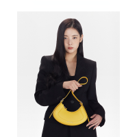 【ITZY】CHARLES and KEITH CK2-20271059 stars and womensกระเป๋าสะพาย