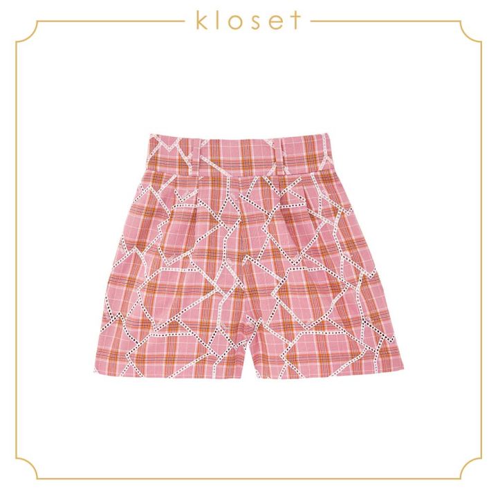 kloset-tartan-high-waisted-shorts-aw19-p004-เสื้อผ้าผู้หญิง-เสื้อผ้าแฟชั่น-กางเกงแฟชั่น-กางเกงขาสั้น-กางเกงขาสั้นปัก-กางเกงลายสก๊อต