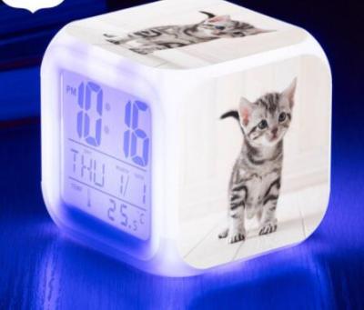 【Worth-Buy】 ดูการตกแต่งบ้านนาฬิกาปลุกเด็กดิจิตอลรูปแมวนาฬิกาปลุก Led ทรงสี่เหลี่ยม