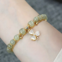 สร้อยข้อมือหยก Hetian สร้อยข้อมือสามใบโคลเวอร์หยก Chalcedony กำไลโชคเครื่องประดับสำหรับผู้หญิง