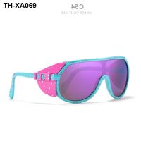 The new outdoor polarized sunglasses tr90 sports goggles with flank joker and super light KD190