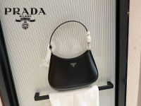 [27*15ซม.] Prada - Cleo Haute Couture กระเป๋าแบบหนีบแขนกระเป๋าสะพายไหล่กล่องเดลิเวอรี่กระเป๋าสะพายไหล่หลากหลายใหม่