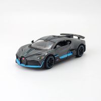 1:32 Scale Bugatti DIVO Super Toy Car Diecast Toy Model Pull Back Sound amp; Light Doors Openable Educational Collection Gift