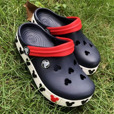 ของแท้ราคาถูกกว่าห้างสรรพสินค้า Crocs เด็กผู้หญิงรองเท้าเด็กรองเท้าเด็กรองเท้าชายหาดรองเท้าแตะหลุมรองเท้าแตะ