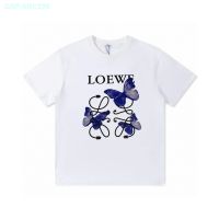 ระดับ❧LOEWE เสื้อยืดแขนสั้นพิมพ์ลายผีเสื้อ,2023โลอี้เทรนด์ฤดูร้อนหวานสไตล์ฝรั่งเศส