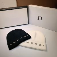 【YD】 2020 New Fashion And Knitted Hat Warm and Sashionable Rhinestone Cap