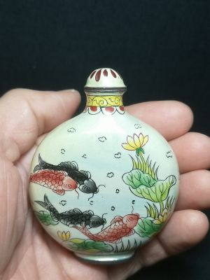 ■☫▬ YIZHU CULTUER ART Collected Old China Cloisonne Painting Lovely Fish Lotus Snuff Bottle Decoration