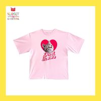 Kloset Etcetera  kitten sweet heart t-shirt เสื้อยืดแขนสั้น แฟชั่นผู้หญิง เสื้อแฟชั่น เสื้อผ้าผู้หญิง เสื้อผ้าผู้ชาย เสื้อยืด เสื้อยืดมีลาย