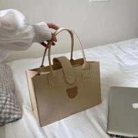 กระเป๋าถือกระเป๋าสักหลาดกระเป๋าญี่ปุ่น Tote สีทึบ ins ช้อปปิ้งความจุขนาดใหญ่หมีสุทธิสีแดงรู้สึกแฟชั่นที่เข้ากันได้ทั้งหมด