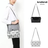 [BAOBAOIssey Miyake] Issey Miyake to buy carton s shoulder slung pillow bag ISSEY MIYAKE box bag