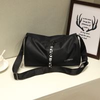 Mens sports fitness yoga bag large-capacity portable travel duffel bag men sling bag crossbody bag tp059