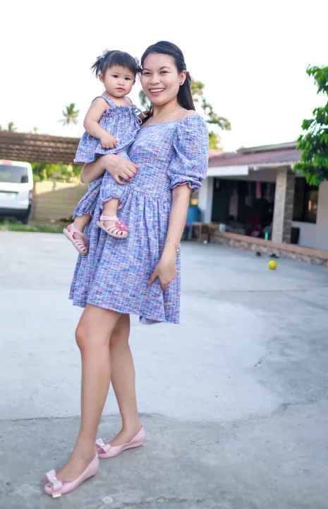 twinning dress mom and daughter