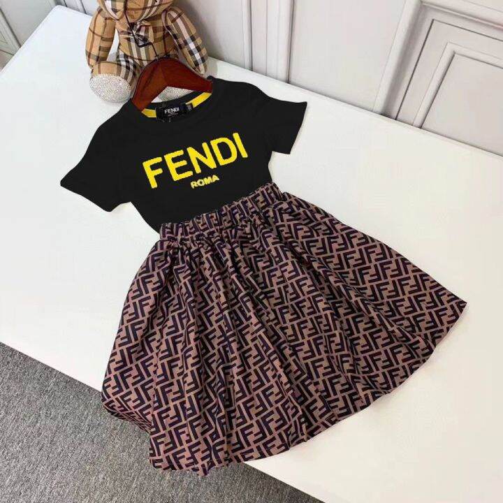 fendi-ฤดูร้อนสาวสองชิ้นชุด2022แขนสั้นเสื้อยืดกระโปรงสูทสไตล์ตะวันตกในความสะดวกสบายของเด็กโต