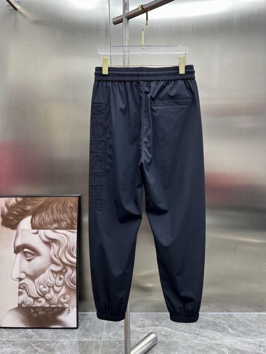 กางเกงผู้ชายหรูหราน้ำหนักเบา2023ใหม่ฤดูร้อนของผู้ชายกางเกงลำลองบางสีดำบางๆในระดับสากล