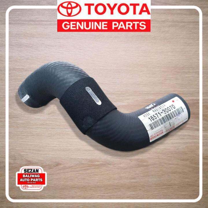 ORIGINAL TOYOTA RADIATOR HOSE INLET HIACE 2005PRESENT 1657130070