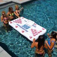 ถ้วยน้ำดื่ม Beer Pong ทำจากพีวีซีสำหรับปาร์ตี้ลอยน้ำโต๊ะเล่นเกมสระน้ำเป่าลมเลานจ์พร้อมรู28ช่องสำหรับของเล่นน้ำในฤดูร้อน