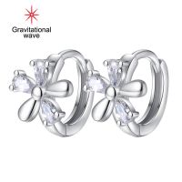 Gravitational Wave Sweet Women Blossom Shape Cubic Zirconia ฝัง Huggie ต่างหูเครื่องประดับ