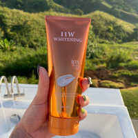 11w Whitening body lotion โลชั่นหลอดสีส้ม โลชั่นผิวขาว 200 ml.