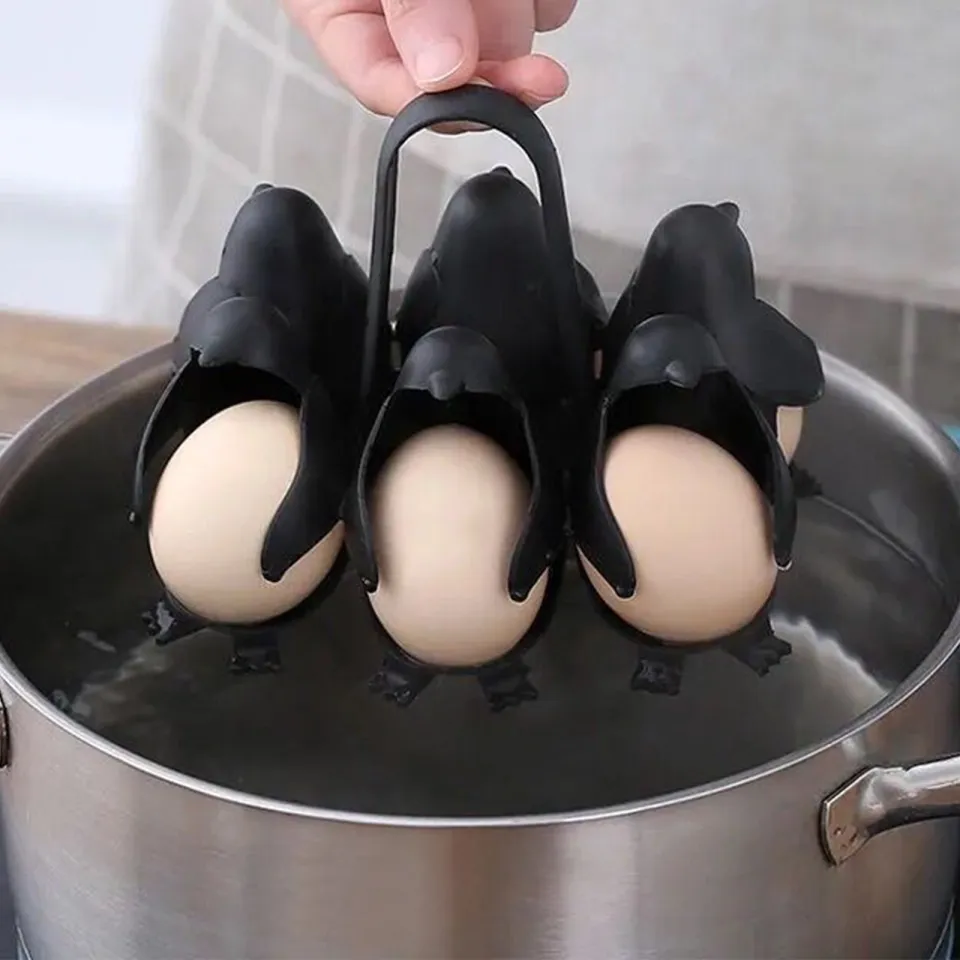 1pc Penguins 3-in-1 Cook, Store And Serve Egg Holder, Penguin