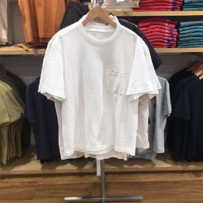 Uniqlo เสื้อยืดแขนสั้นสำหรับกระเป๋าลำลองสำหรับทั้งหญิงและชายดีไซน์เนอร์ของ U ห้องลองเสื้อ21แบบ FX440399ฤดูร้อน