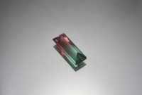 หินเรนโบว์ ฟลูออไรต์ (Rainbow Fluorite Slice With Natural Edge) " หินแห่งความฉลาด " น้ำหนัก 0.87 ct ขนาด 3.4x2.8x9.7 mm. พลอยแท้ 100% เนื้อดี ราคาถูก