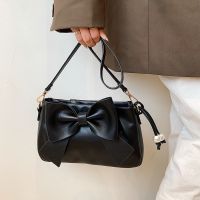 Niche Design Small Bag Female Fashion Sweet Cool Hot Girl Messenger Trendy Bow Shoulder Temperament Commuter Square 【AUG】