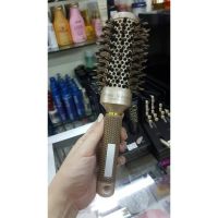 ?สินค้าขายดี? ์NANO CERAMIC หวีไดร์กลมชนิดขนแปรงผสมด้วย NYLON ช่วยทำให้ผมเรียบลื่น ลดความชี้ฟู ช่วยเพิ่มโวลุ่มให้แก่เส้นผมขนาด 43M