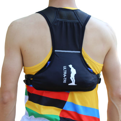 ULTRA-TRI Hydration เสื้อกั๊กสวมวิ่ง Pack น้ำหนักเบาเส้นทางการแข่งขันกระเป๋าเป้สะพายหลัง + 2 ขวดน้ำ