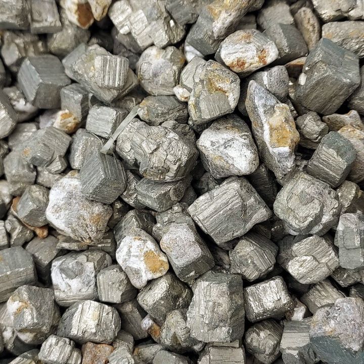 ไพไรต์-pyrite-หรือเพชรหน้าทั่งทรงลูกบาศก์ผลึกธรรมชาติ-ขนาดประมาณ-0-5-1-ซม-จำนวน-100-กรัม