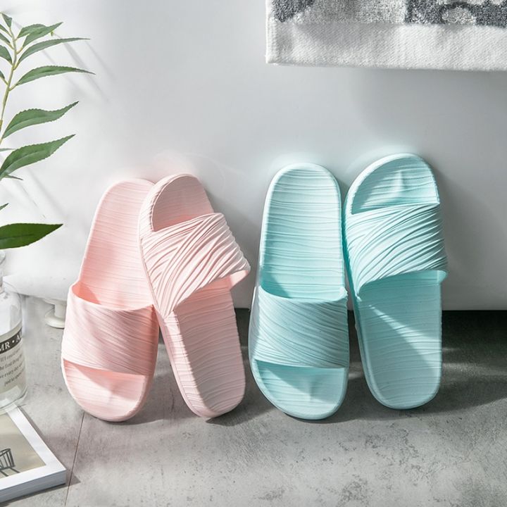 home-story-home-couple-sandals-women-men-occupy-the-indoor-bathroom-spot-undertakes-to-soft-bottom-sandals-in-the-summer