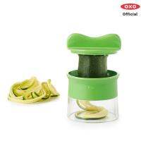 OXO อุปกรณ์ทำเส้นสปาเกตตี้จากผัก l OXO GG Hand-Held Spiralizer ใช้ได้กับผักหลากหลายชนิด เช่น แตงกวา ซูคินี แครอท สำหรับคนที่อยากจะลดการทานแป้ง