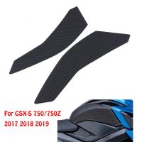 ของมาใหม่! สำหรับ GSX-S750 GSXS750 GSX-S GSXS 750 750Z 2017-2021ถังสติกเกอร์กันลื่นรถจักรยานยนต์ตัวป้องกันที่ยึดเข่าข้างแผ่นกันกระแทก