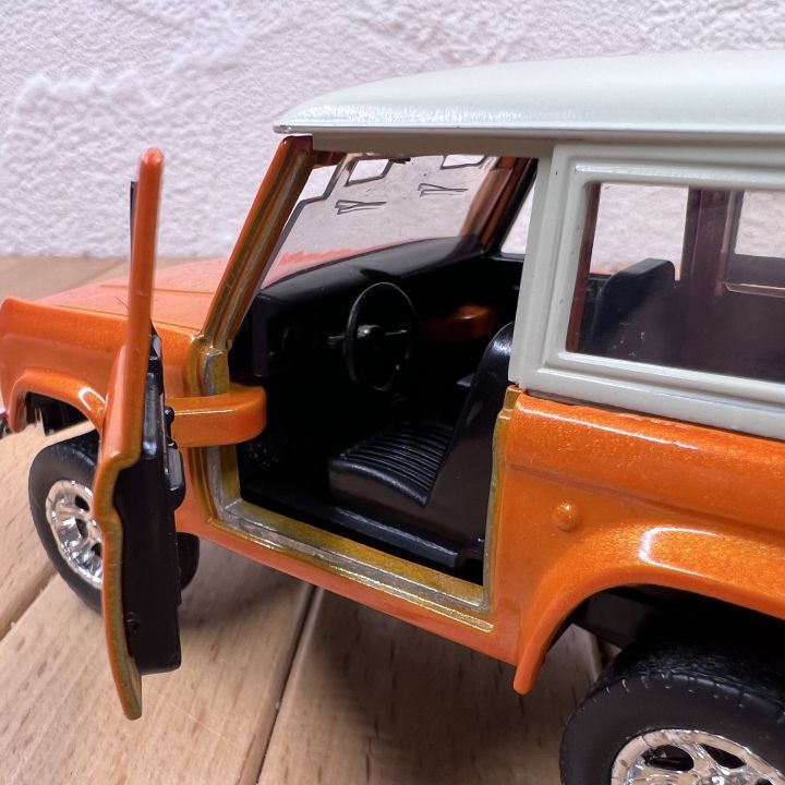 1-32-jada-ลุยบร็อนโกแบบจำลองรถยนต์คลาสสิก-diecast-1973