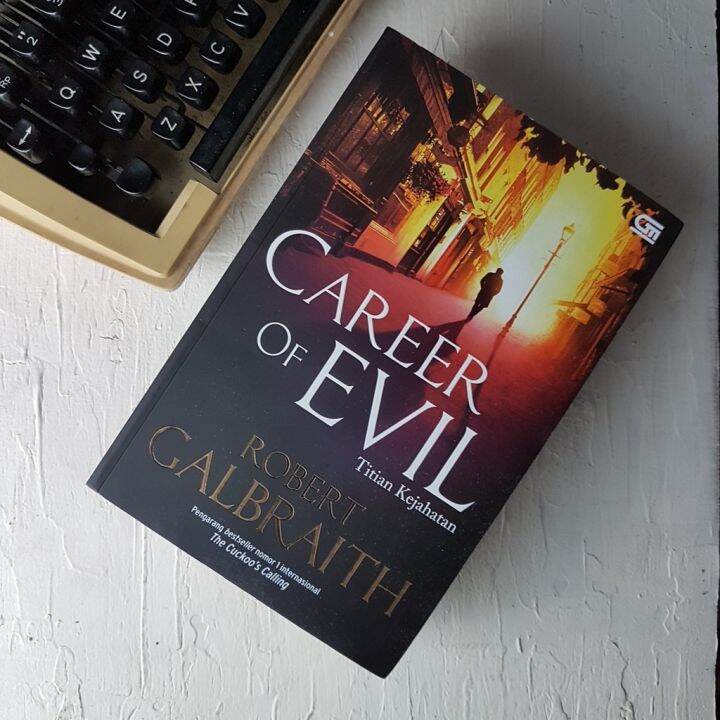 Buku Career of Evil - Robert Galbraith | Lazada Indonesia