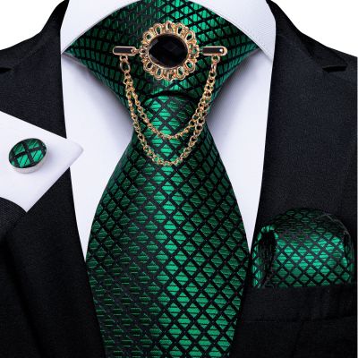 New Fashion Green Check Men 39;s Necktie Brooch Set Men 39;s Silk Ties Wedding Party Tie Handkerchief Cufflinks Set Luxury Tie DiBanGu