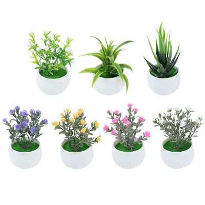 Mini Artificial Potted Plant Simulation Flower Aloe Vera Office Desktop Decoration Wedding Party New Year Home Decoration Craft